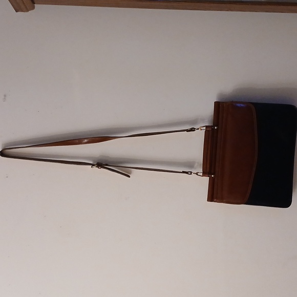 Shoulder Bag - Picture 3 of 5